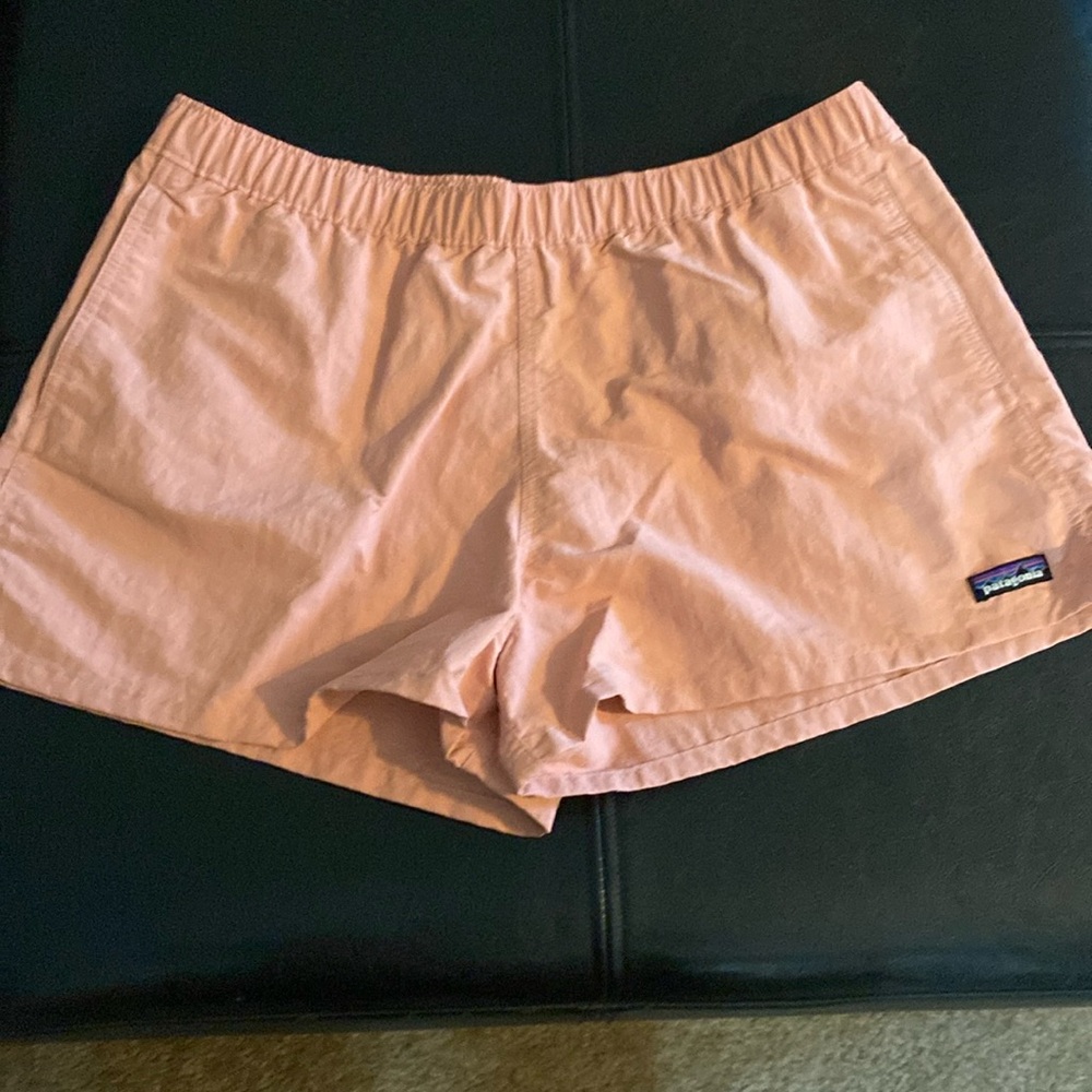 Ladies Patagonia 2in Barely Baggies size Large NWOT